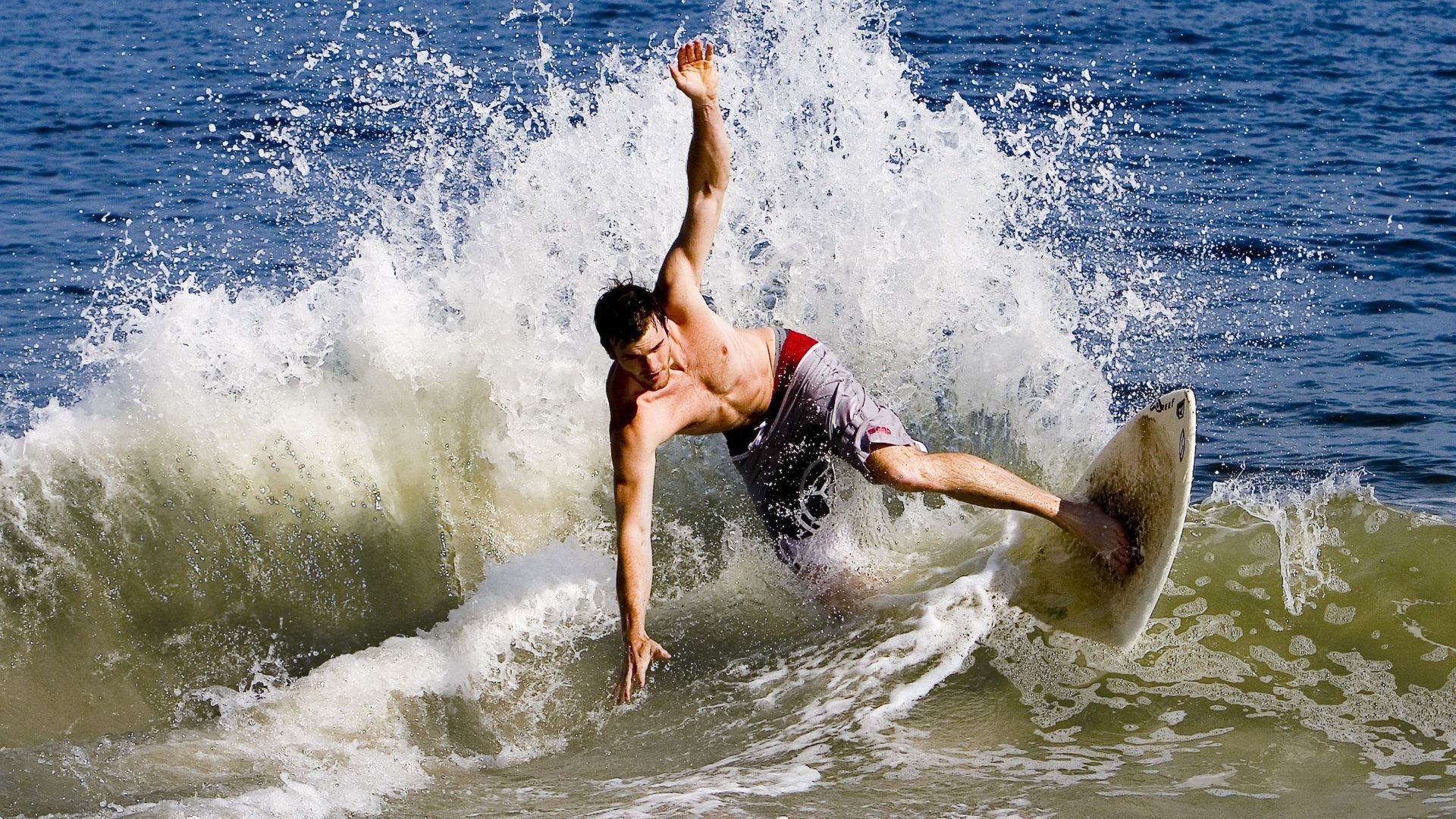 “德甲胜负瞬间决定联赛走向”，德甲连续不胜纪录